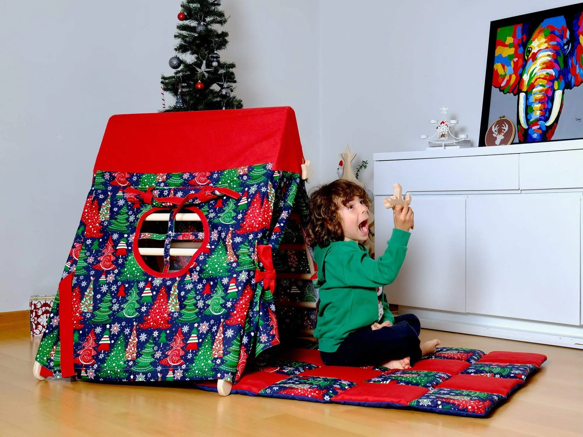 Christmas Play Tent & Play Mat for Climbing Triangle | Engaging Play Environment